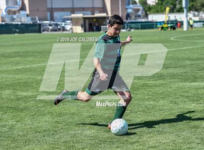 Thumbnail 3 in Lee [Robert E.] vs Reagan [Ronald] (Class 6A Region 4 Final) photogallery.