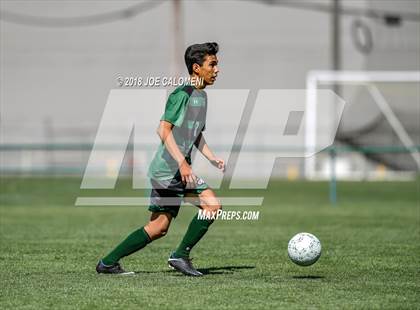 Thumbnail 2 in Lee [Robert E.] vs Reagan [Ronald] (Class 6A Region 4 Final) photogallery.