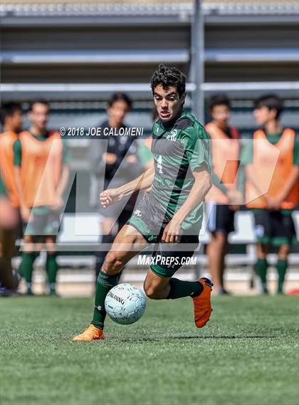 Thumbnail 1 in Lee [Robert E.] vs Reagan [Ronald] (Class 6A Region 4 Final) photogallery.