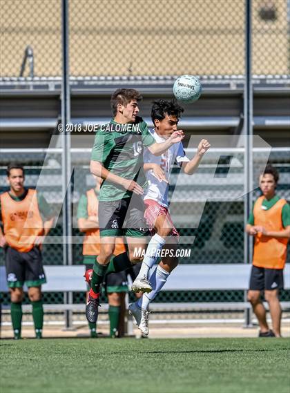Thumbnail 1 in Lee [Robert E.] vs Reagan [Ronald] (Class 6A Region 4 Final) photogallery.