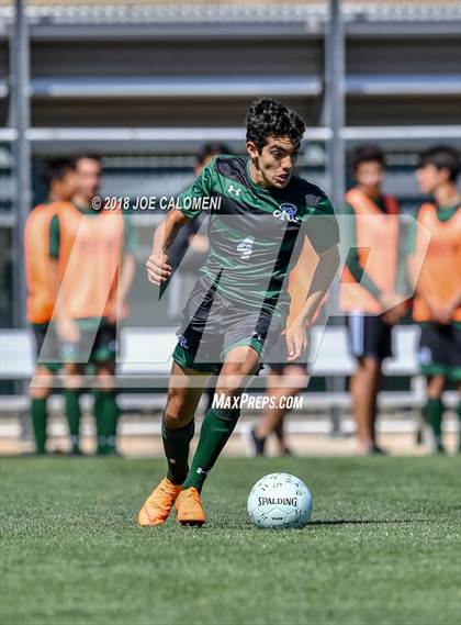 Thumbnail 3 in Lee [Robert E.] vs Reagan [Ronald] (Class 6A Region 4 Final) photogallery.