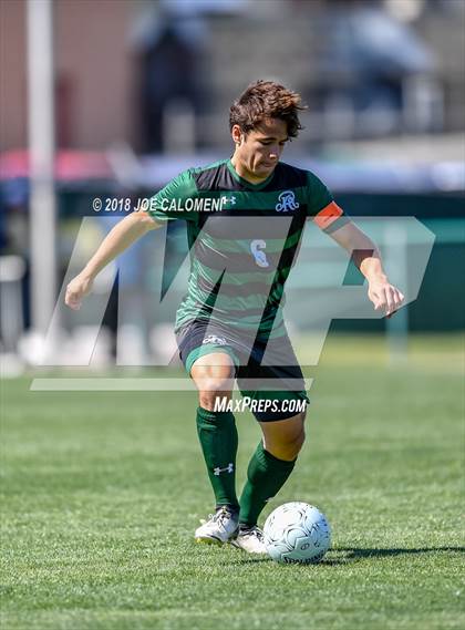 Thumbnail 1 in Lee [Robert E.] vs Reagan [Ronald] (Class 6A Region 4 Final) photogallery.