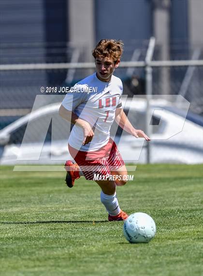Thumbnail 1 in Lee [Robert E.] vs Reagan [Ronald] (Class 6A Region 4 Final) photogallery.