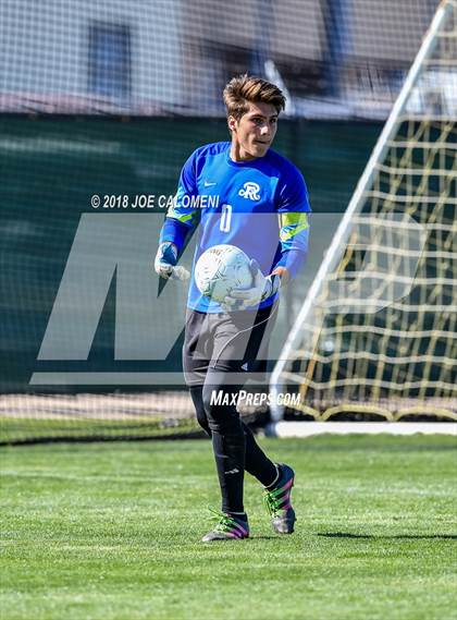 Thumbnail 2 in Lee [Robert E.] vs Reagan [Ronald] (Class 6A Region 4 Final) photogallery.