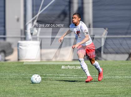 Thumbnail 2 in Lee [Robert E.] vs Reagan [Ronald] (Class 6A Region 4 Final) photogallery.
