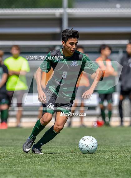Thumbnail 1 in Lee [Robert E.] vs Reagan [Ronald] (Class 6A Region 4 Final) photogallery.
