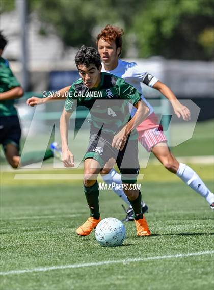Thumbnail 3 in Lee [Robert E.] vs Reagan [Ronald] (Class 6A Region 4 Final) photogallery.