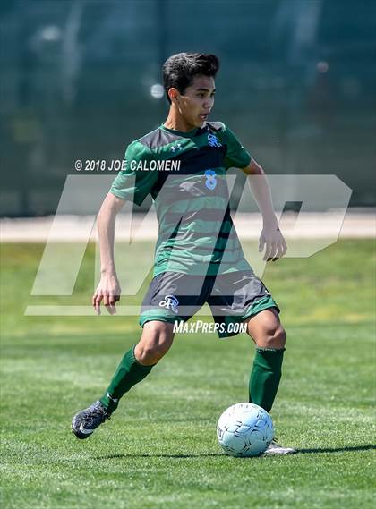 Thumbnail 1 in Lee [Robert E.] vs Reagan [Ronald] (Class 6A Region 4 Final) photogallery.