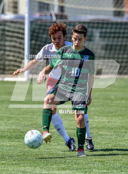 Thumbnail 2 in Lee [Robert E.] vs Reagan [Ronald] (Class 6A Region 4 Final) photogallery.