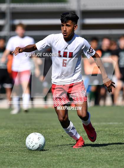 Thumbnail 2 in Lee [Robert E.] vs Reagan [Ronald] (Class 6A Region 4 Final) photogallery.