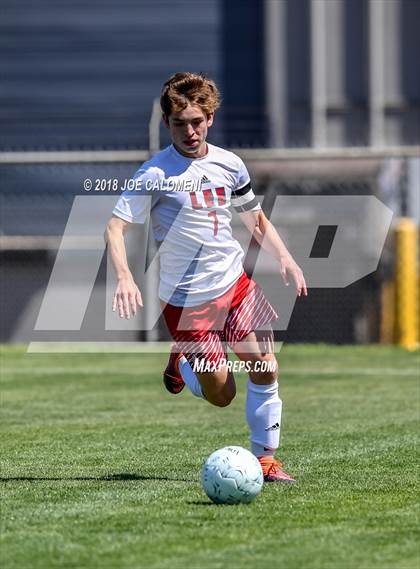 Thumbnail 3 in Lee [Robert E.] vs Reagan [Ronald] (Class 6A Region 4 Final) photogallery.