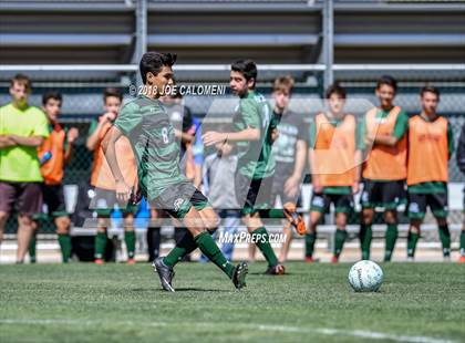Thumbnail 1 in Lee [Robert E.] vs Reagan [Ronald] (Class 6A Region 4 Final) photogallery.