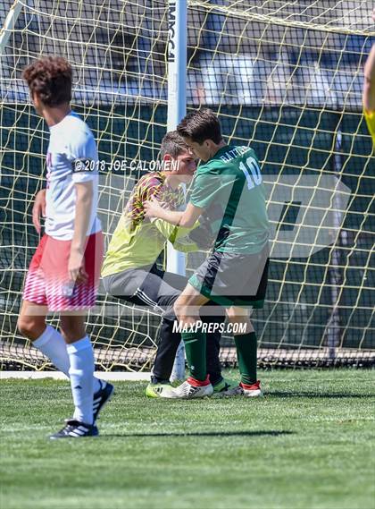 Thumbnail 1 in Lee [Robert E.] vs Reagan [Ronald] (Class 6A Region 4 Final) photogallery.