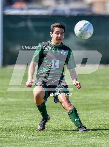 Thumbnail 2 in Lee [Robert E.] vs Reagan [Ronald] (Class 6A Region 4 Final) photogallery.