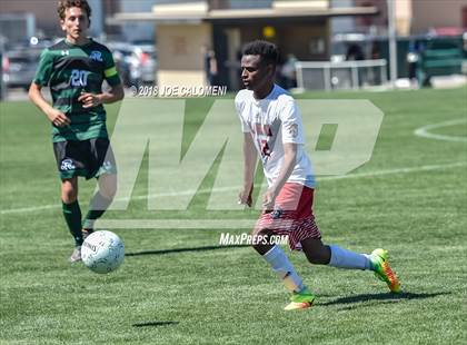 Thumbnail 3 in Lee [Robert E.] vs Reagan [Ronald] (Class 6A Region 4 Final) photogallery.