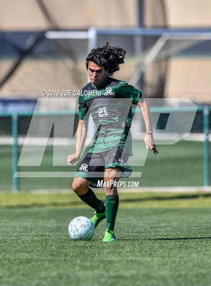 Thumbnail 3 in Lee [Robert E.] vs Reagan [Ronald] (Class 6A Region 4 Final) photogallery.