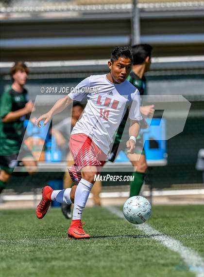 Thumbnail 2 in Lee [Robert E.] vs Reagan [Ronald] (Class 6A Region 4 Final) photogallery.