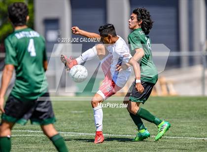 Thumbnail 3 in Lee [Robert E.] vs Reagan [Ronald] (Class 6A Region 4 Final) photogallery.