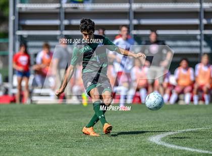 Thumbnail 2 in Lee [Robert E.] vs Reagan [Ronald] (Class 6A Region 4 Final) photogallery.
