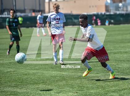 Thumbnail 1 in Lee [Robert E.] vs Reagan [Ronald] (Class 6A Region 4 Final) photogallery.