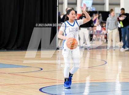 Thumbnail 2 in La Jolla Country Day vs. Willamette (Nike Tournament of Champions) photogallery.