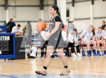 Thumbnail 1 in La Jolla Country Day vs. Willamette (Nike Tournament of Champions) photogallery.