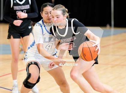 Thumbnail 3 in La Jolla Country Day vs. Willamette (Nike Tournament of Champions) photogallery.