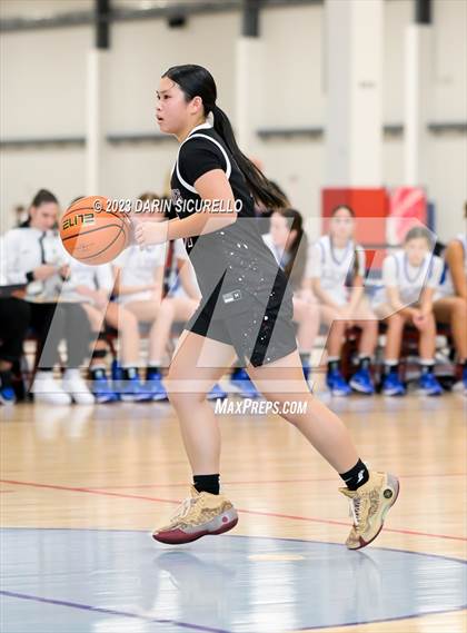 Thumbnail 2 in La Jolla Country Day vs. Willamette (Nike Tournament of Champions) photogallery.