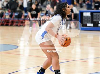 Thumbnail 1 in La Jolla Country Day vs. Willamette (Nike Tournament of Champions) photogallery.