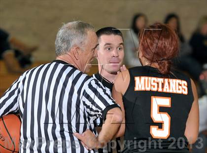 Thumbnail 2 in Foothill vs. Lincoln (Chavez Christmas Classic) photogallery.