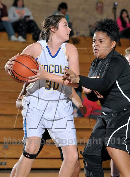 Thumbnail 3 in Foothill vs. Lincoln (Chavez Christmas Classic) photogallery.