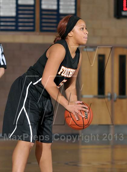 Thumbnail 2 in Foothill vs. Lincoln (Chavez Christmas Classic) photogallery.