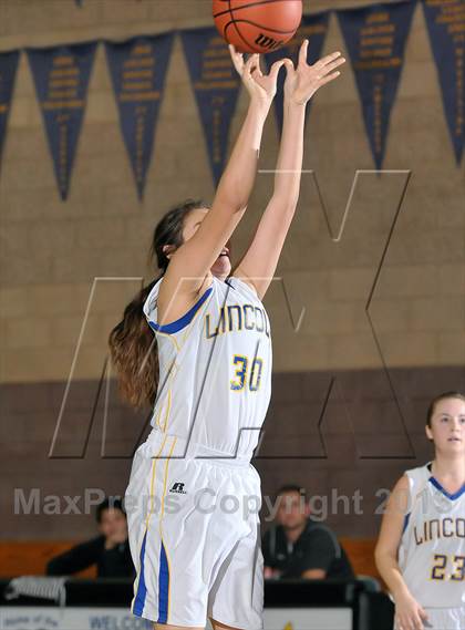Thumbnail 3 in Foothill vs. Lincoln (Chavez Christmas Classic) photogallery.