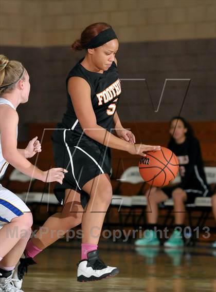Thumbnail 1 in Foothill vs. Lincoln (Chavez Christmas Classic) photogallery.