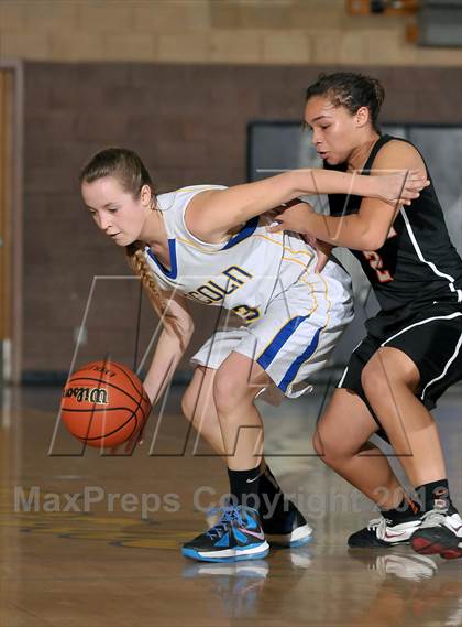 Thumbnail 1 in Foothill vs. Lincoln (Chavez Christmas Classic) photogallery.