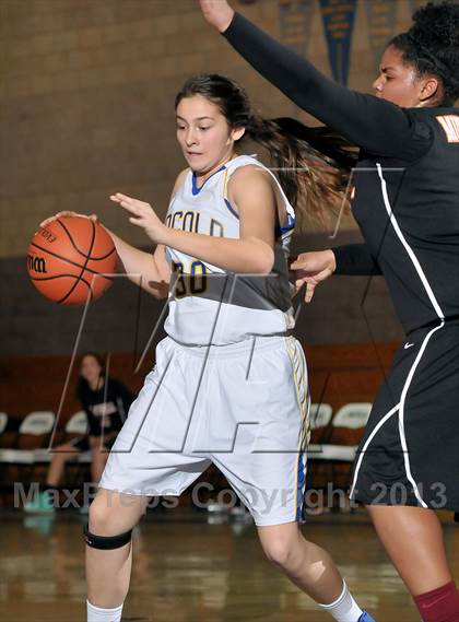 Thumbnail 3 in Foothill vs. Lincoln (Chavez Christmas Classic) photogallery.