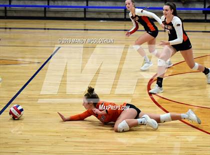 Thumbnail 2 in Illini Bluffs vs. West Prairie photogallery.
