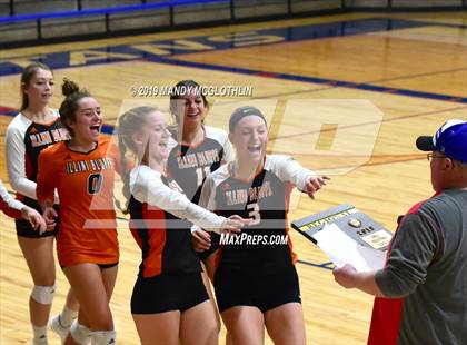 Thumbnail 3 in Illini Bluffs vs. West Prairie photogallery.