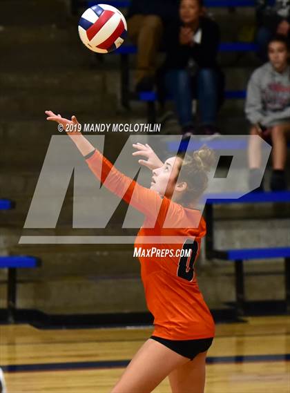 Thumbnail 2 in Illini Bluffs vs. West Prairie photogallery.