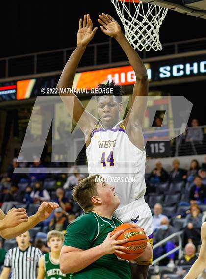 Thumbnail 3 in Bellevue West vs. Gretna (Metro Tournament) photogallery.