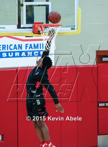 Thumbnail 3 in Basha vs Salesian (Hoophall West Invitational) photogallery.