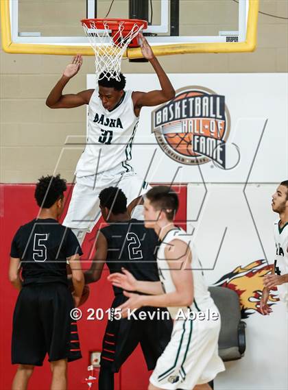 Thumbnail 2 in Basha vs Salesian (Hoophall West Invitational) photogallery.