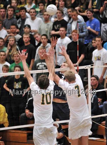 Thumbnail 3 in Mira Costa vs. Loyola (CIF SS D1 Final) photogallery.