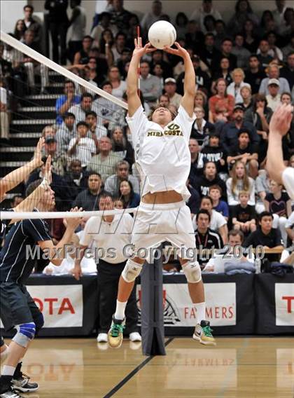 Thumbnail 2 in Mira Costa vs. Loyola (CIF SS D1 Final) photogallery.