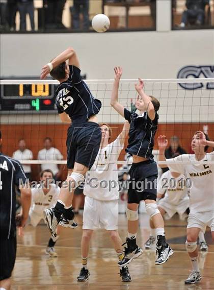 Thumbnail 3 in Mira Costa vs. Loyola (CIF SS D1 Final) photogallery.