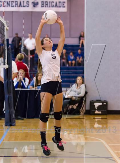 Thumbnail 2 in Yorktown vs Washington-Lee (Jr. Volleyball Brawl II) photogallery.
