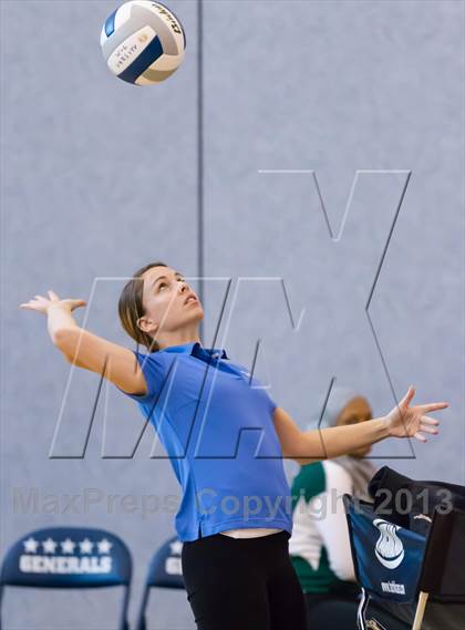 Thumbnail 1 in Yorktown vs Washington-Lee (Jr. Volleyball Brawl II) photogallery.