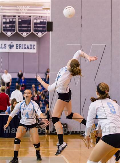 Thumbnail 3 in Yorktown vs Washington-Lee (Jr. Volleyball Brawl II) photogallery.