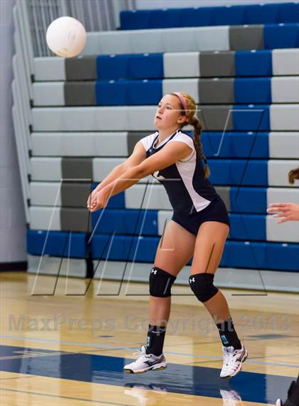 Thumbnail 3 in Yorktown vs Washington-Lee (Jr. Volleyball Brawl II) photogallery.