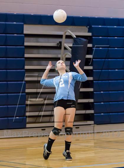 Thumbnail 2 in Yorktown vs Washington-Lee (Jr. Volleyball Brawl II) photogallery.
